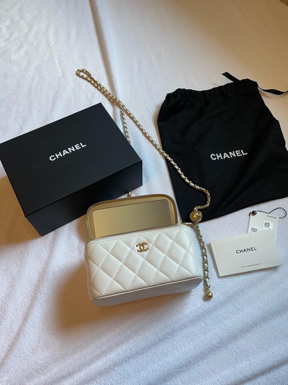 CHANEL vanity bag